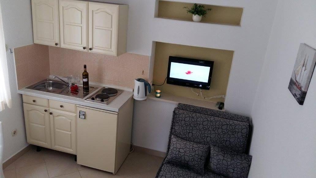 Apartmani Kontic 바스카보다 외부 사진
