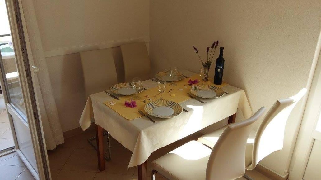 Apartmani Kontic 바스카보다 외부 사진